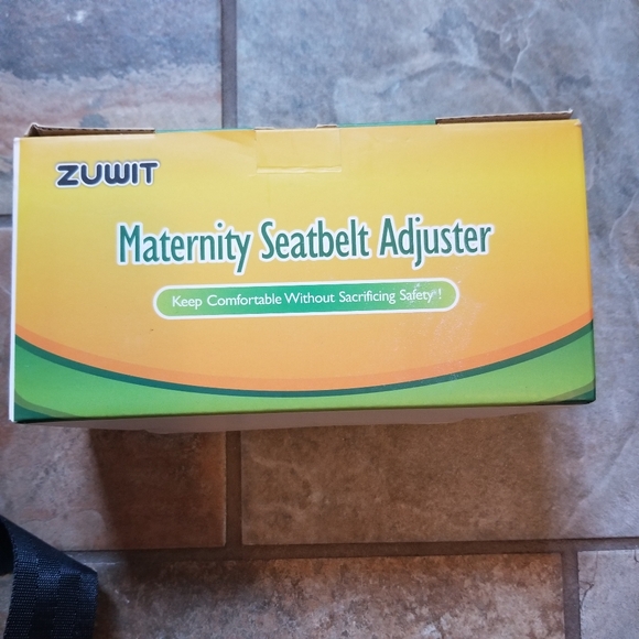 NWOT Maternity Seatbelt adjuster - Picture 5 of 10